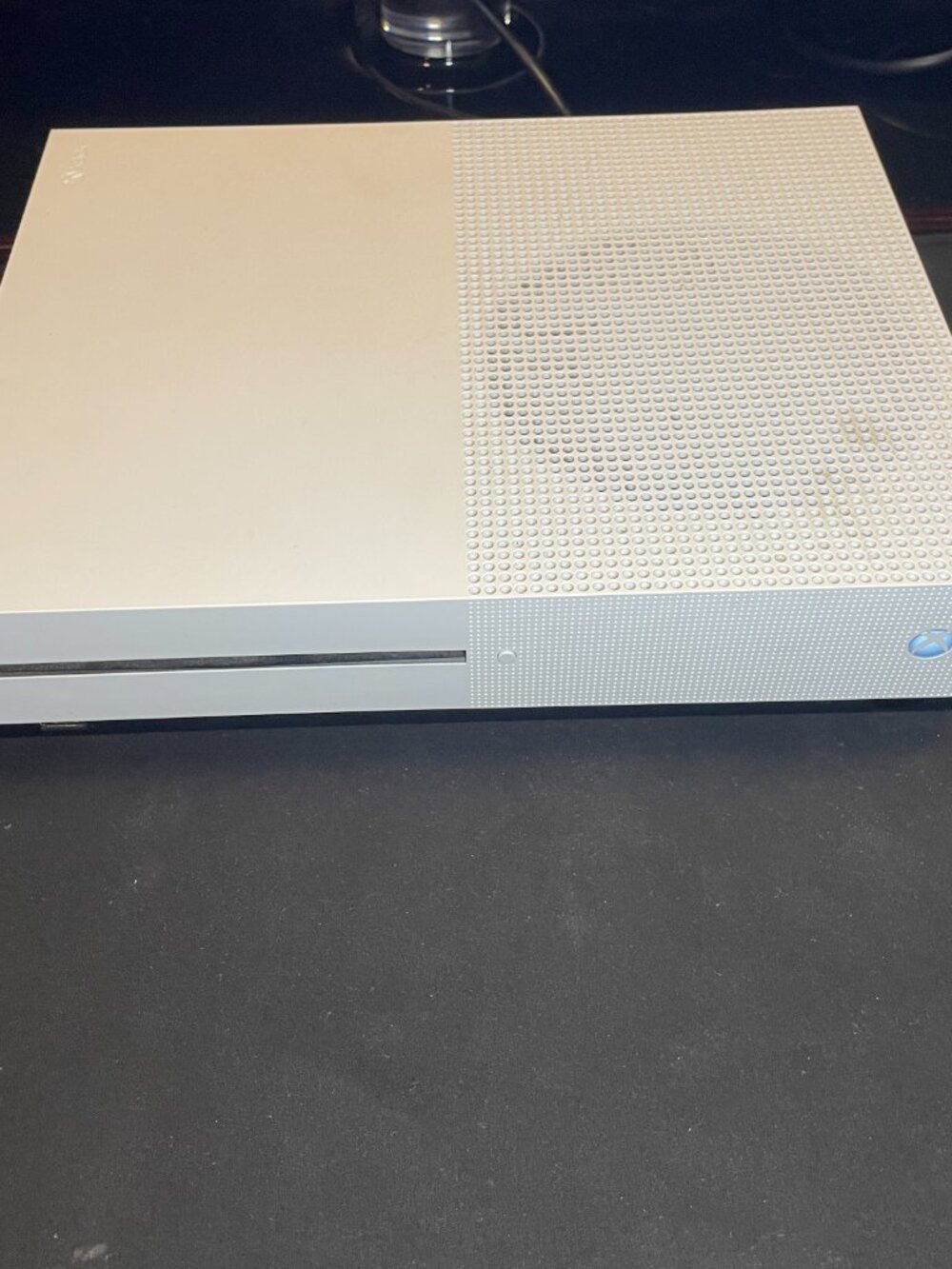 Xbox One S With Blue Controller - Picture 3 of 3